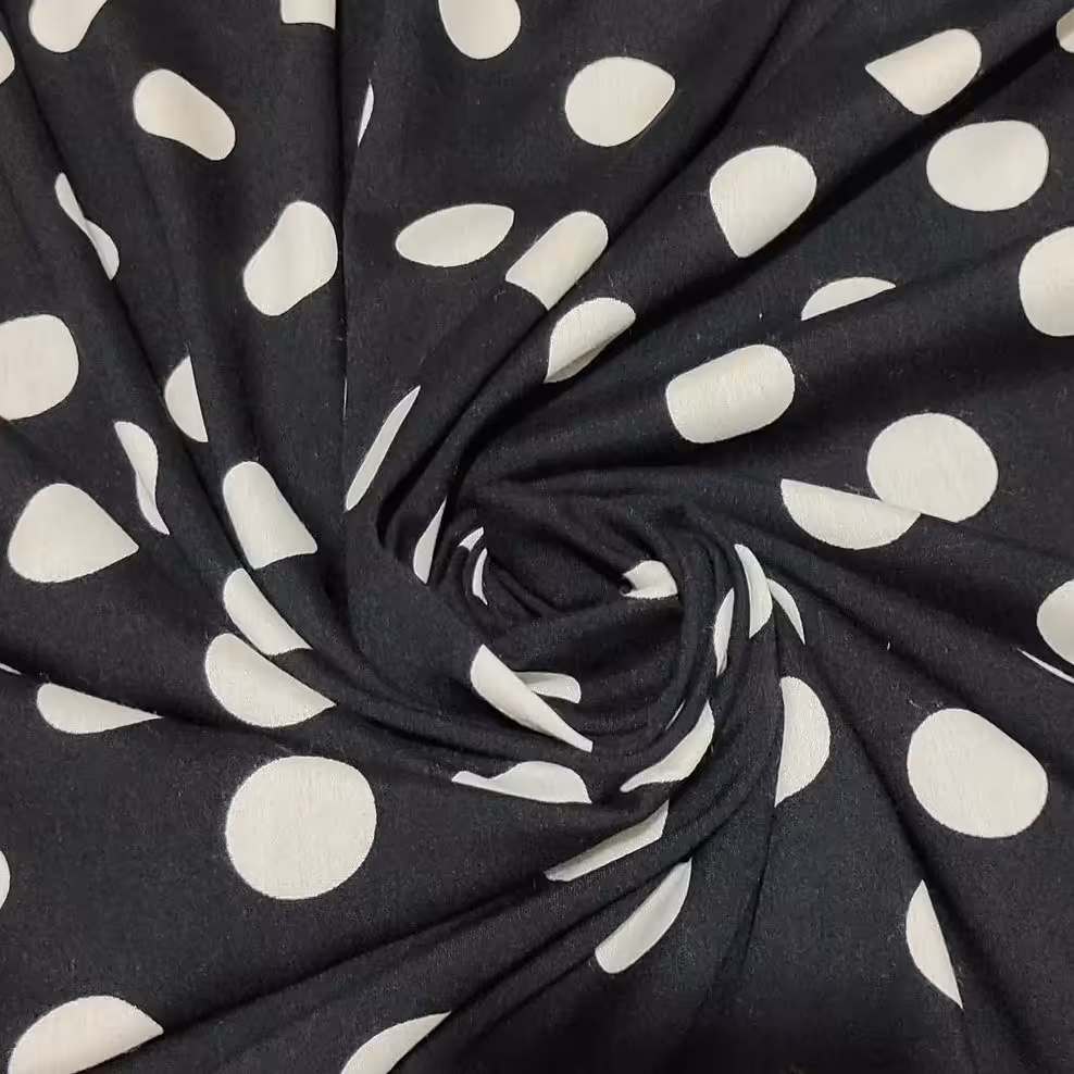 135 سانتی متر  پارچه نخی  توپ توپی مشکی و سفید خالص اعلا عرض 90