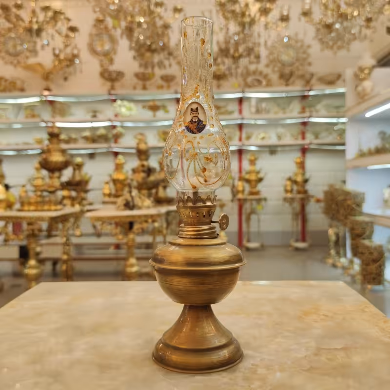 چراغ گردسوز برنجی طرح ساده آنتیک کوچک کد 5982