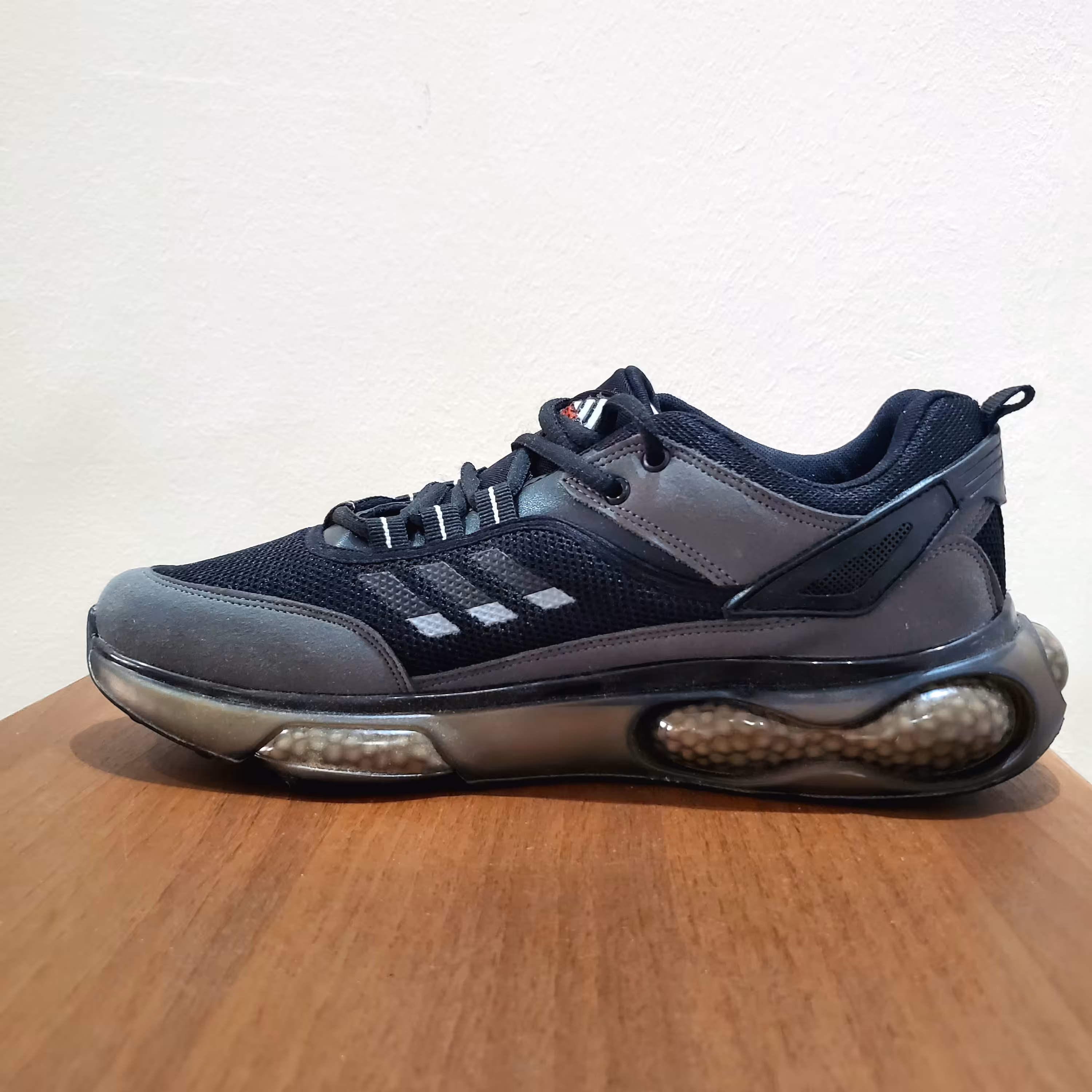 کفش اسپرت سایز بزرگ ادیداس 