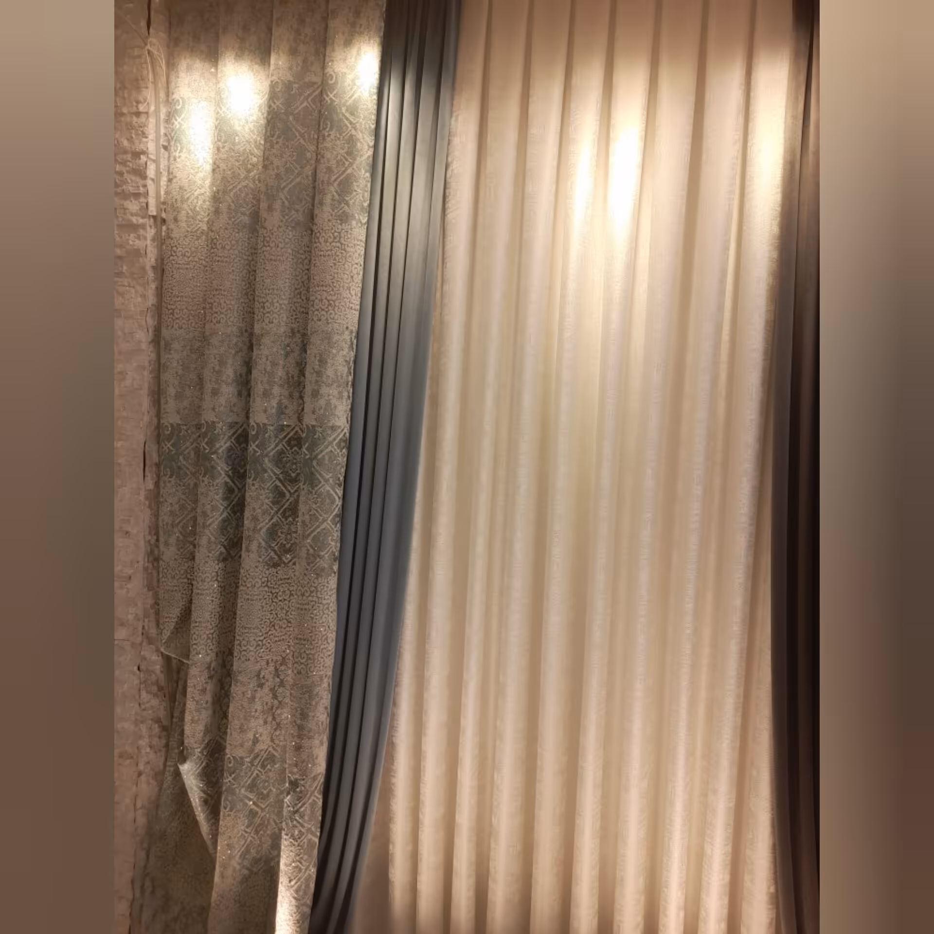 پرده حریر بدون نیاز به آستر و دکور                     ( هزینه ارسال درب منزل)