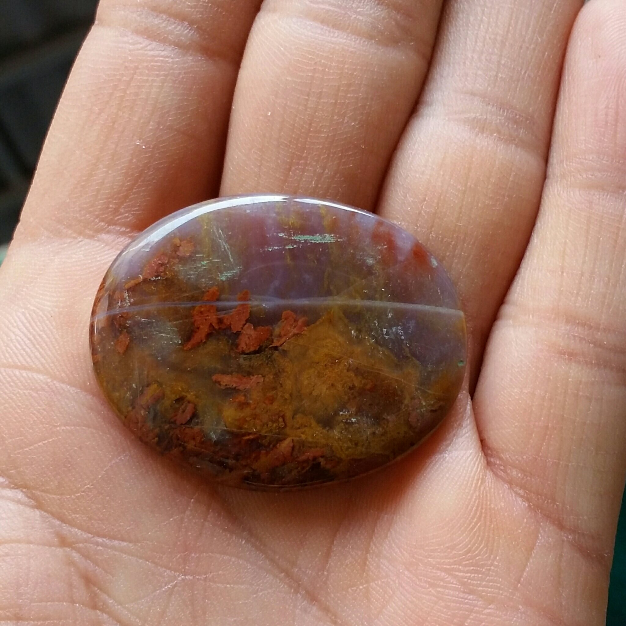 نگین شجرپاییزی بسیار زیبا سایز مدالی درشت