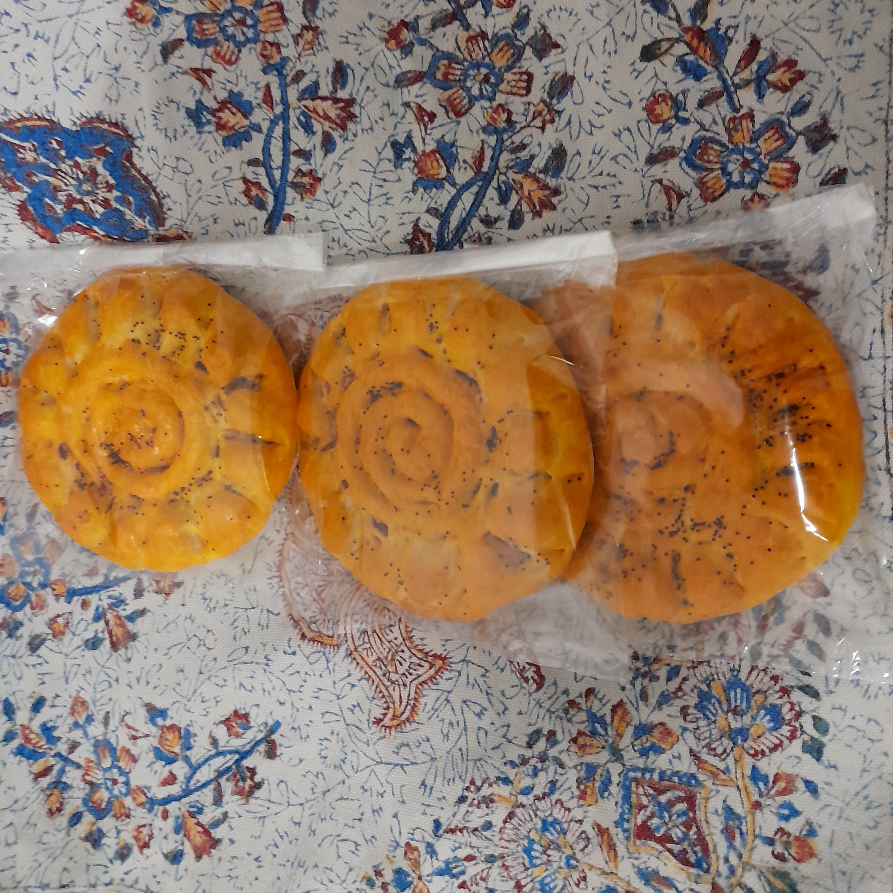 کلوچه فومن سوغات گیلان تهیه شده توسط بنده صاحب غرفه خانه شیرینی