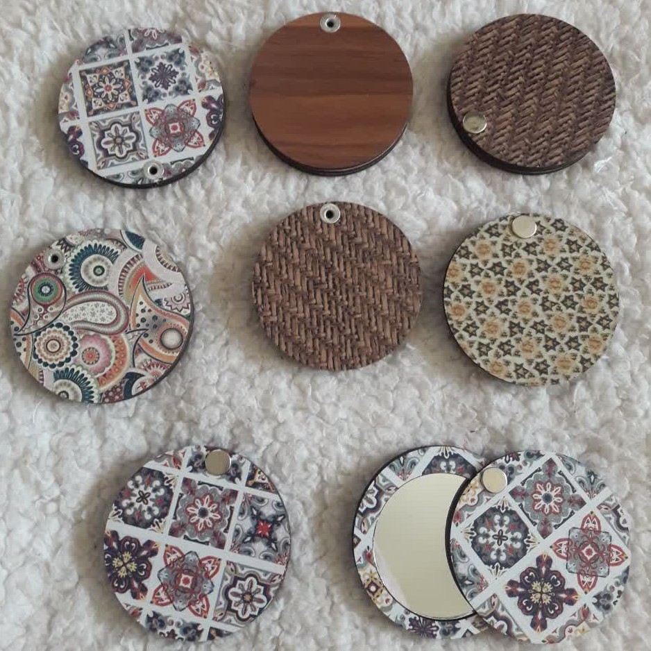 آینه جیبی