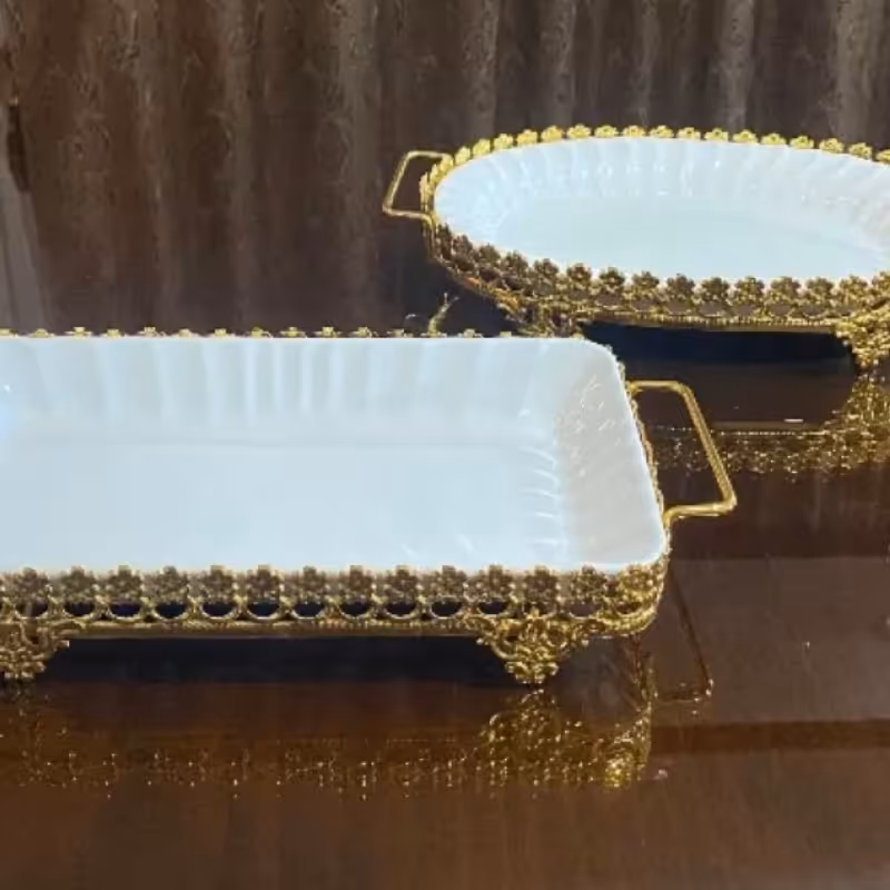 دیس سرامیکی با پایه پیوتر طلایی رنگ