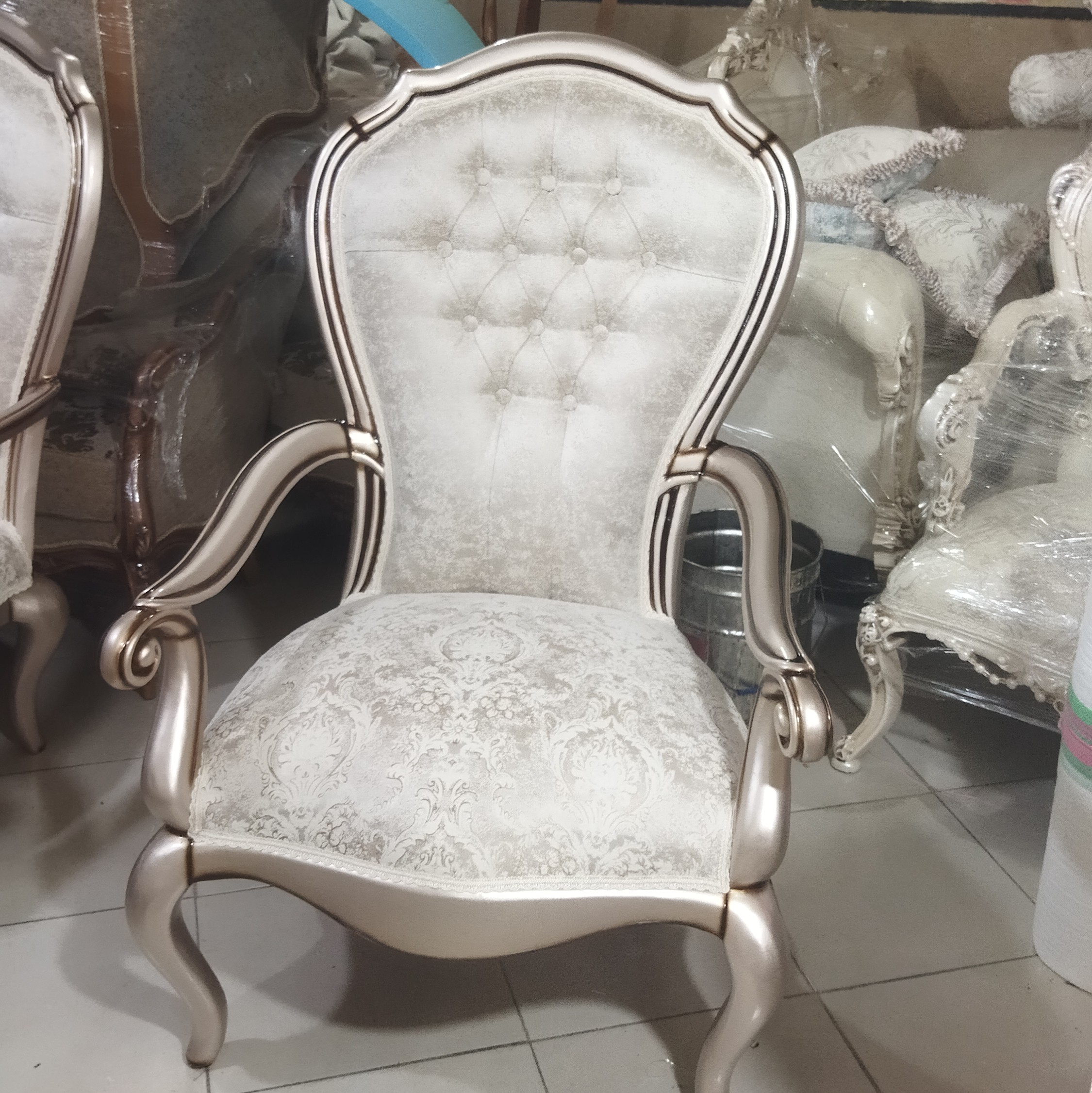 مبل ویکتور