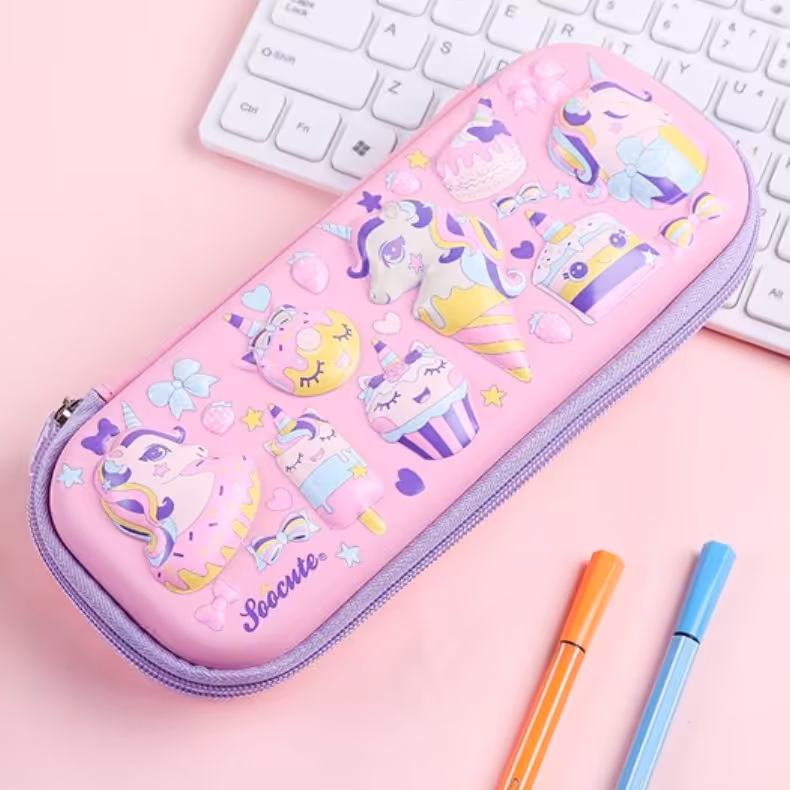 جامدادی جلد محکم با طرح برجسته شیرینی و یونیکورن