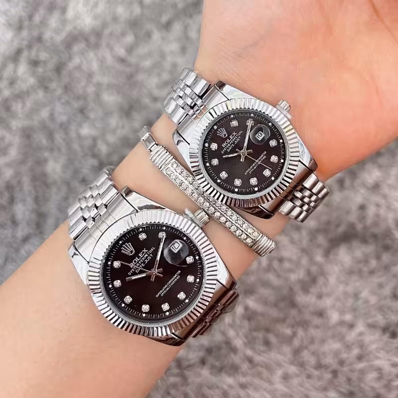  ست زنونه مردونه رولکس دیت جاس

دارای روز شمار 
قفل کلیپسی
صفحه نگین دار
موتورکوارتز