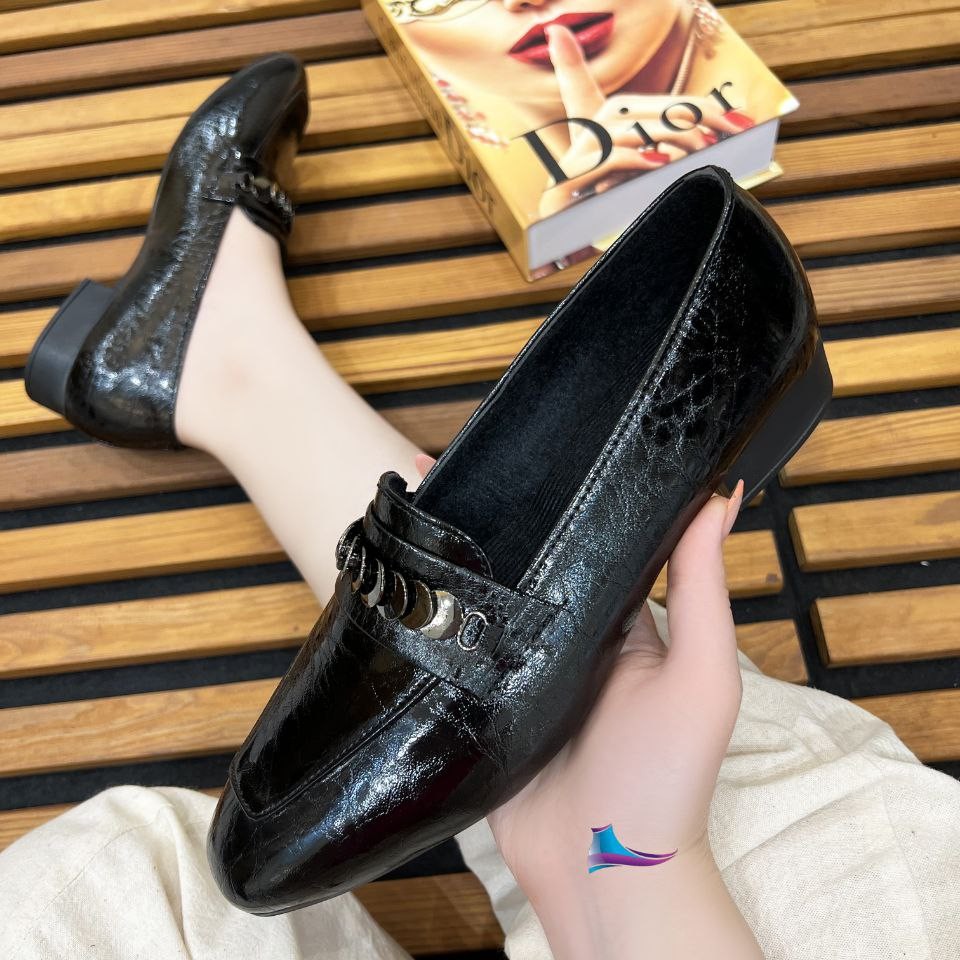 کفش کلاسیک
کد 136
قالب استاندارد
پاخور شیک
مدل جدید
کیفیت عالی
Size37ta39