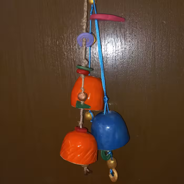 اویز زنگوله  رنگ نارنجی   و آبی دکوری قابل استفاده در اتاق کودک و ...