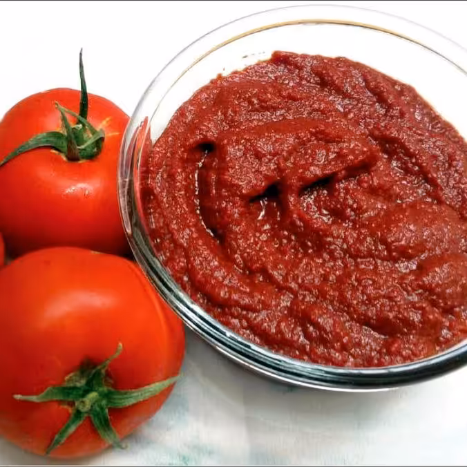 رب گوجه فرنگی مامان پز بسیار خوشرنگ و فوق العاده خوش طعم