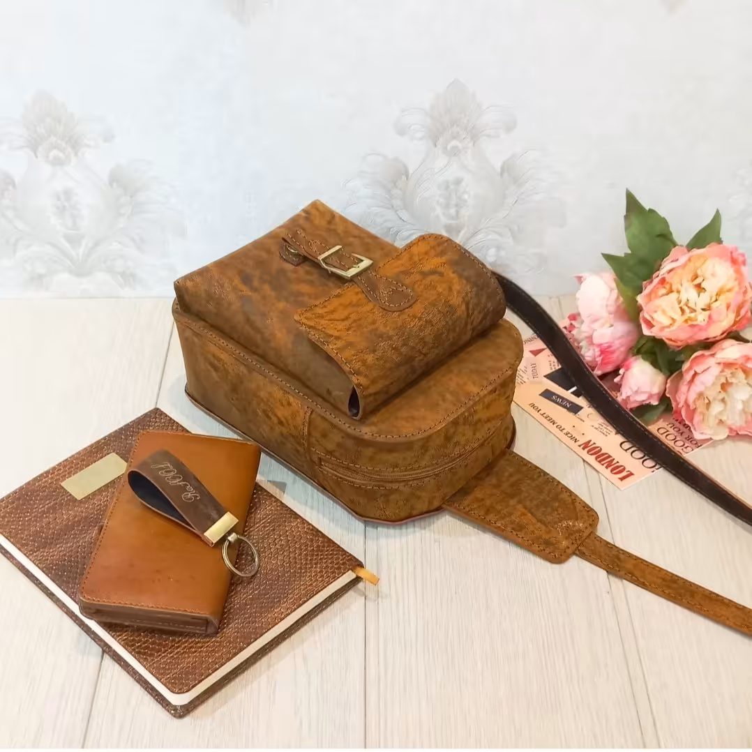 کوله پشتی چرم طبیعی