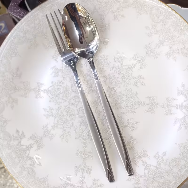 سرویس قاشق  چنگال 144پارچه یونیک استیل نگیر 4میل (طرح نیو ماینز جدیدترین مدل)