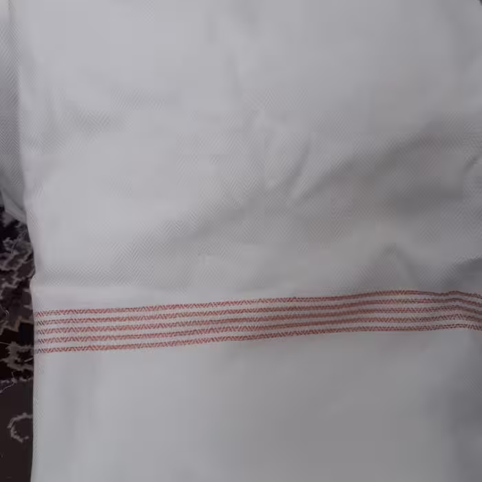 حوله حمام سفید