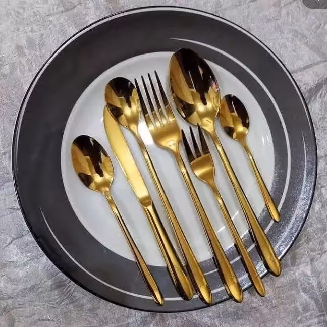 سرویس قاشق چنگال یونیک24 نفره 120 پارچه طلایی آهنربانگیر