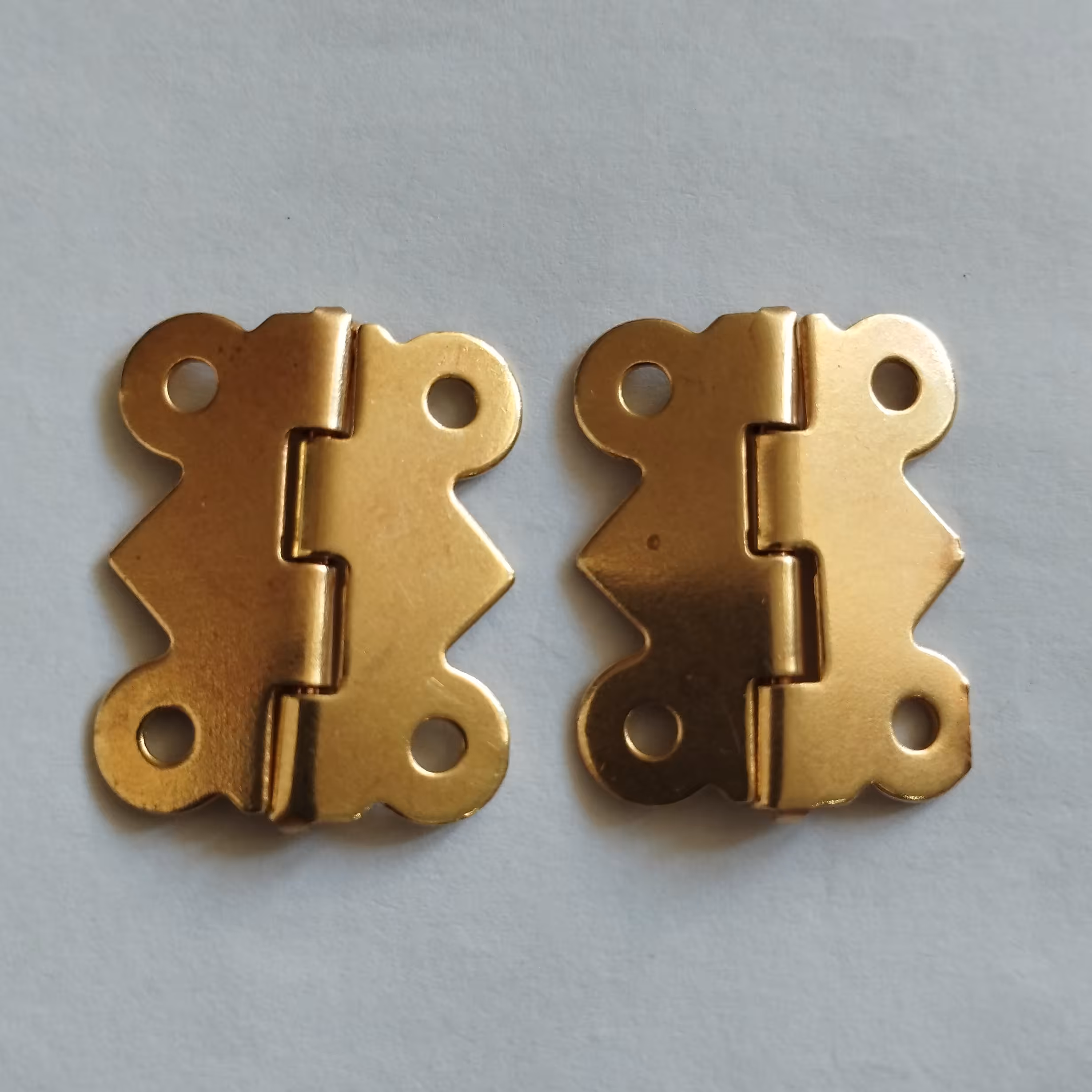 لولا پروانه 90 درجه 2 سانت  مناسب برا درب جعبه ، بسته 50 تایی  