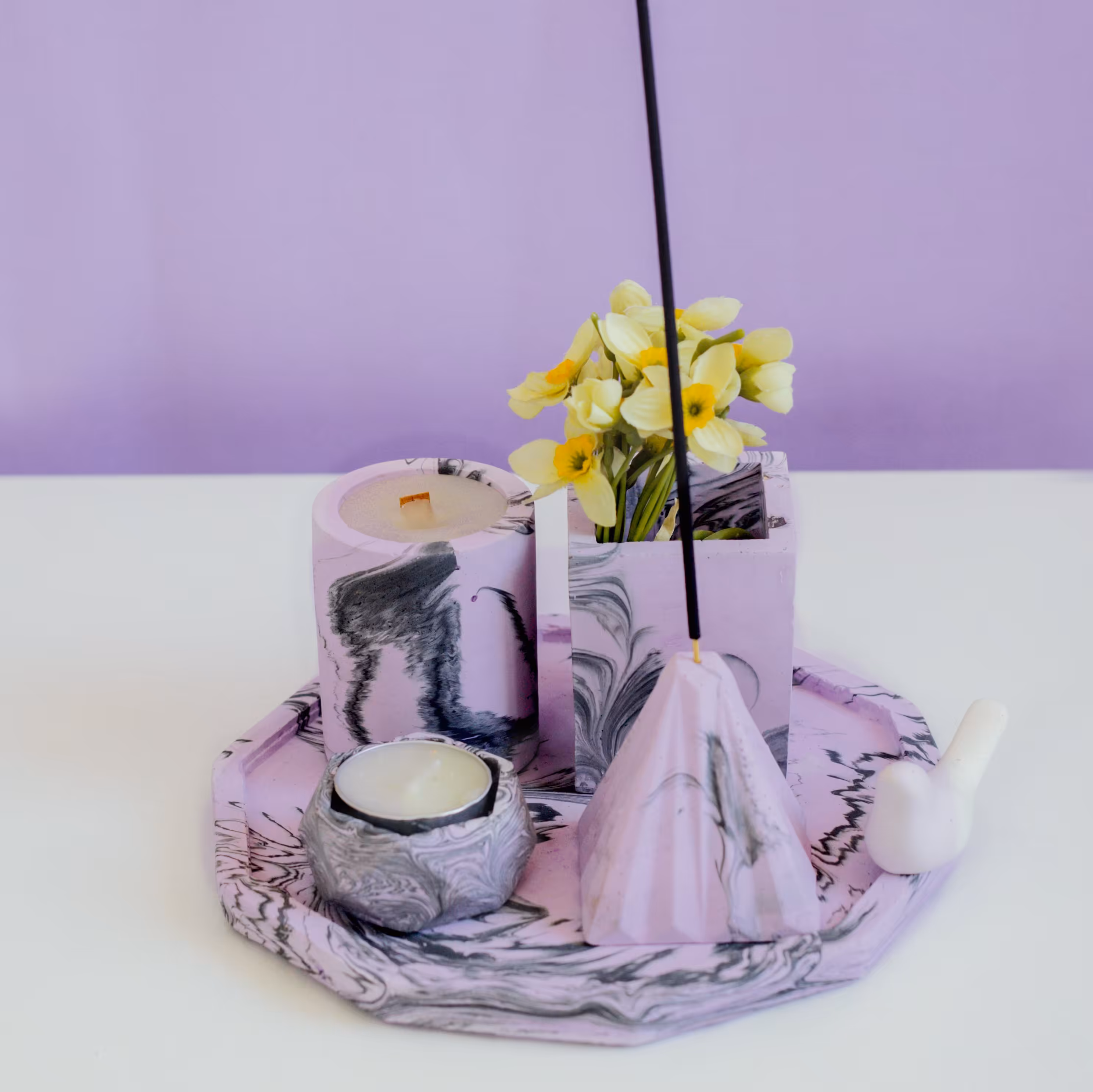 گلدان؛سینی؛شمع؛عودسوز‌بتن پلیمر رنگبندی متنوع طبق سفارش