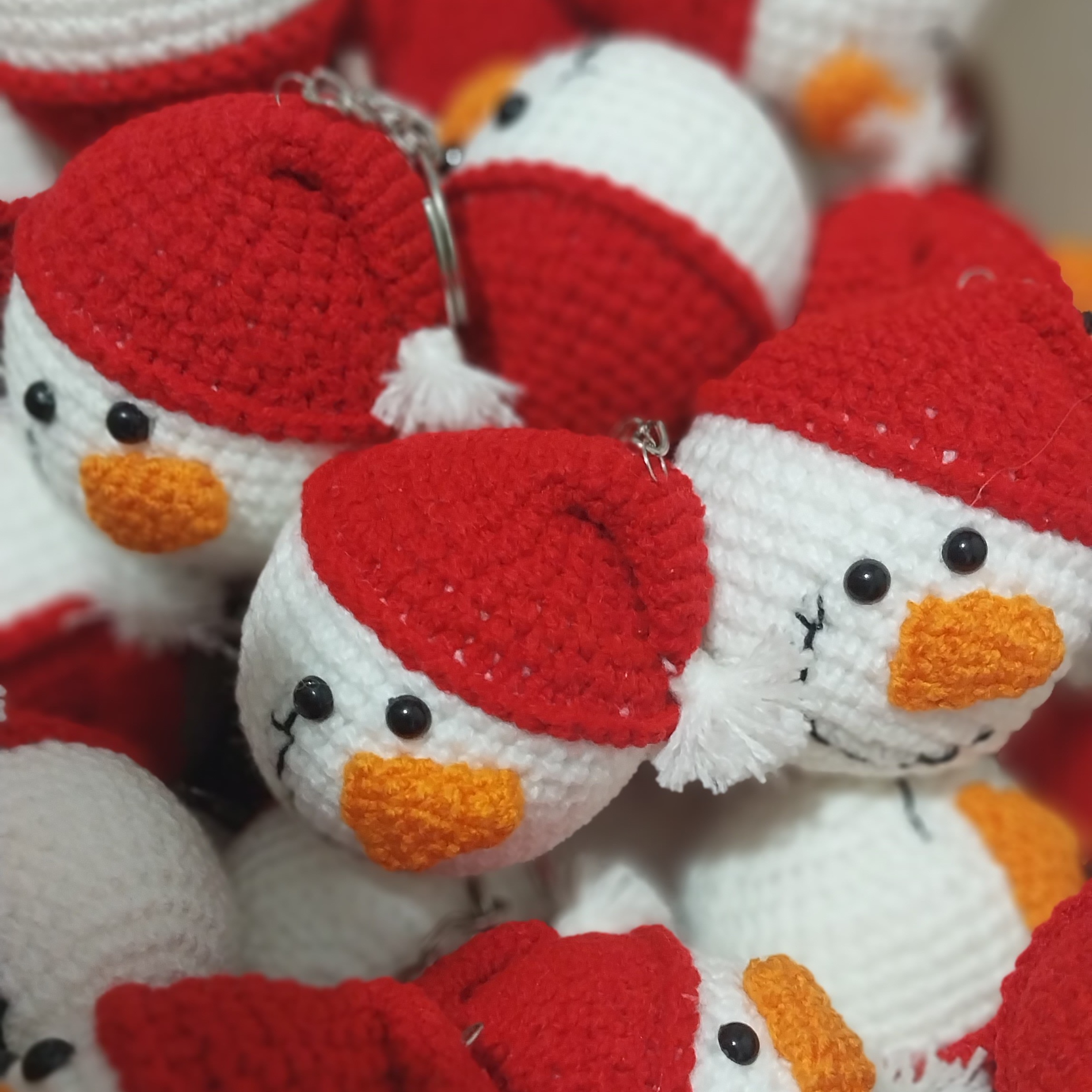 سرکلید ادم برفی بافتنی