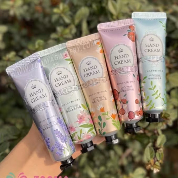 کرم دست 5 تایی luofmiss
رایحه گل
