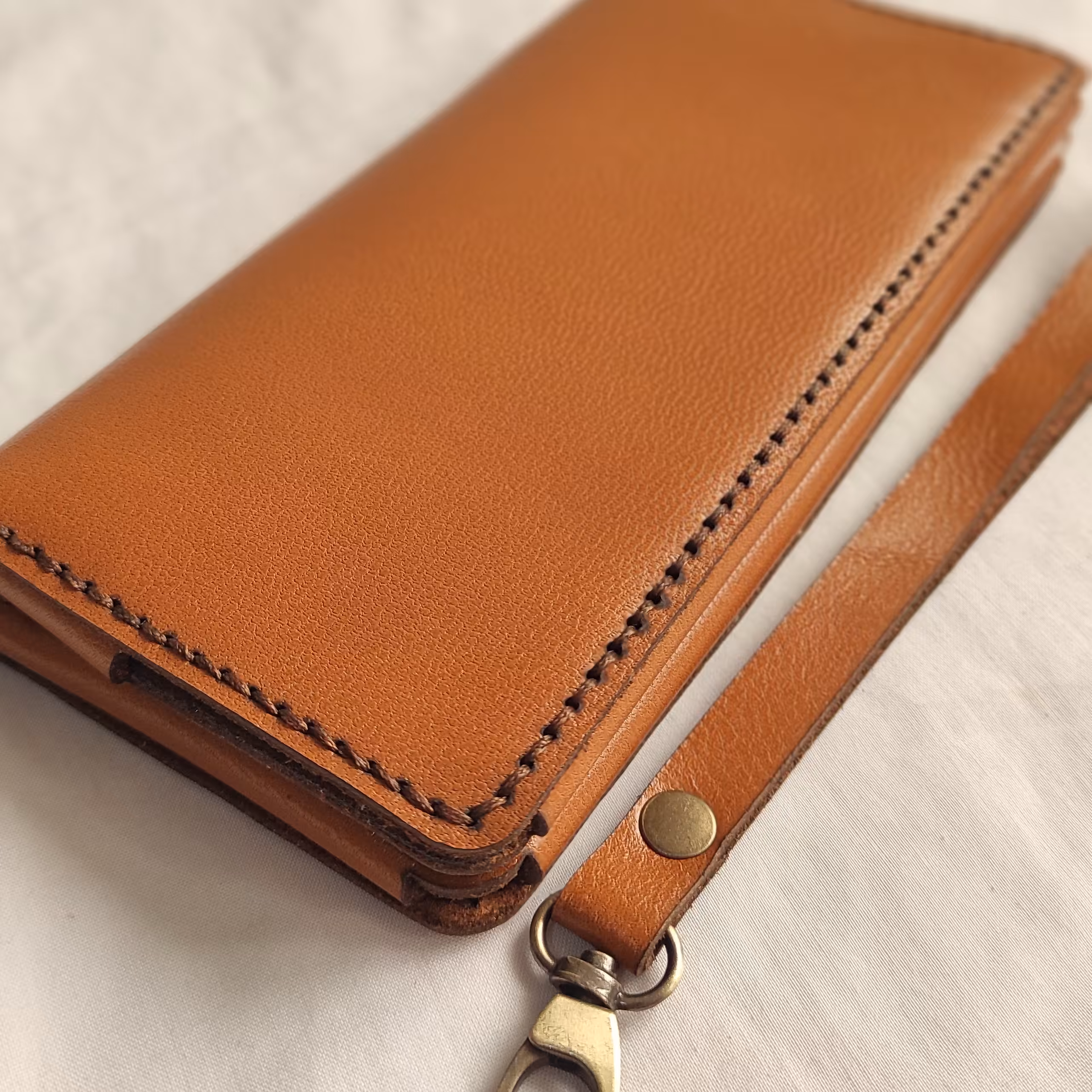 دست دوز چرم طبیعی کاملاً دست دوز ارسال رایگان 