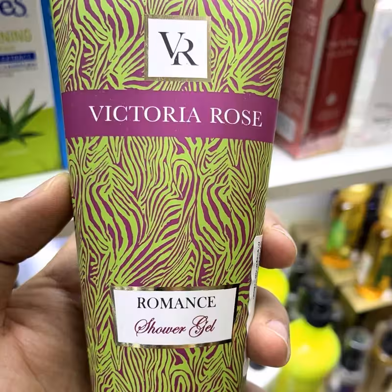 ژل شست وشوی بدن رومنس ویکتوریا رز   Victoria rose romance  مناسب انواع پوست ،با رایحه مطبوع ،حجم 200 میلی لیتر | amazonchi