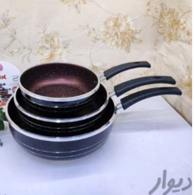 تابه چدن گرانیت ،داخل زنبوری ،سه سایز 16،18،20،رنگ مشکی ،پک سه سایز 