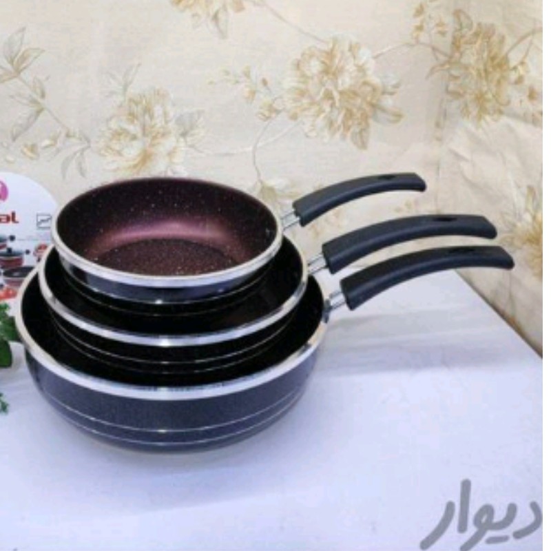 تابه چدن گرانیت ،داخل زنبوری ،سه سایز 16،18،20،رنگ مشکی ،پک سه سایز 