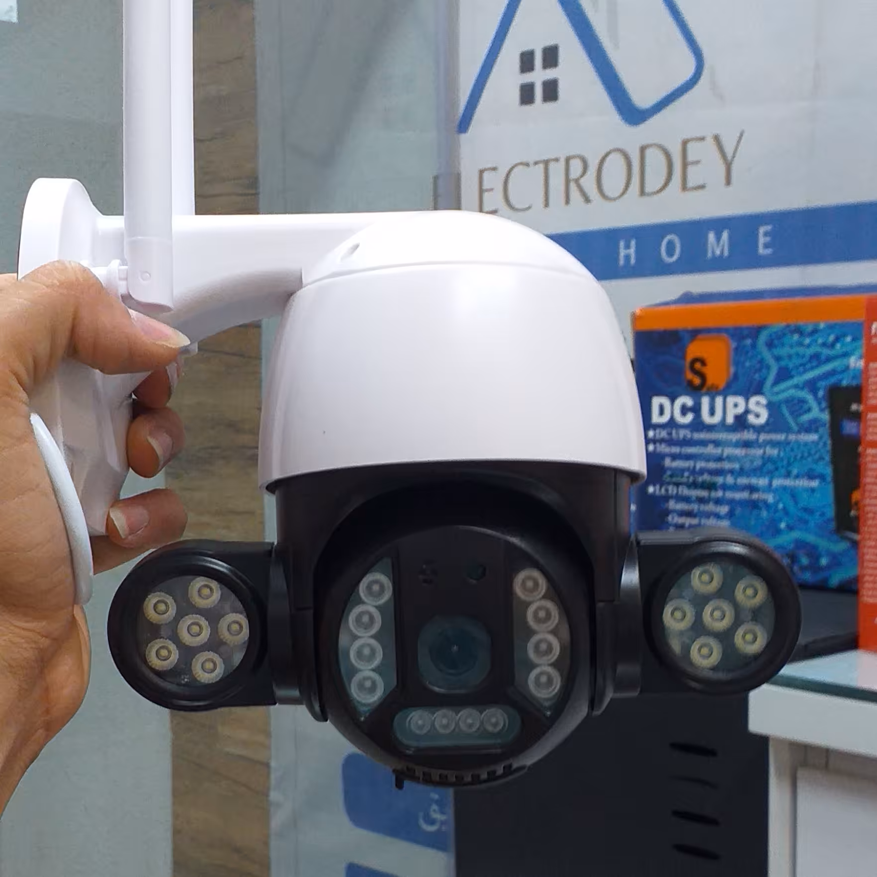 دوربین بیسیم چرخشی  مینی اسپید دام 2 مگاپیکسل v380 