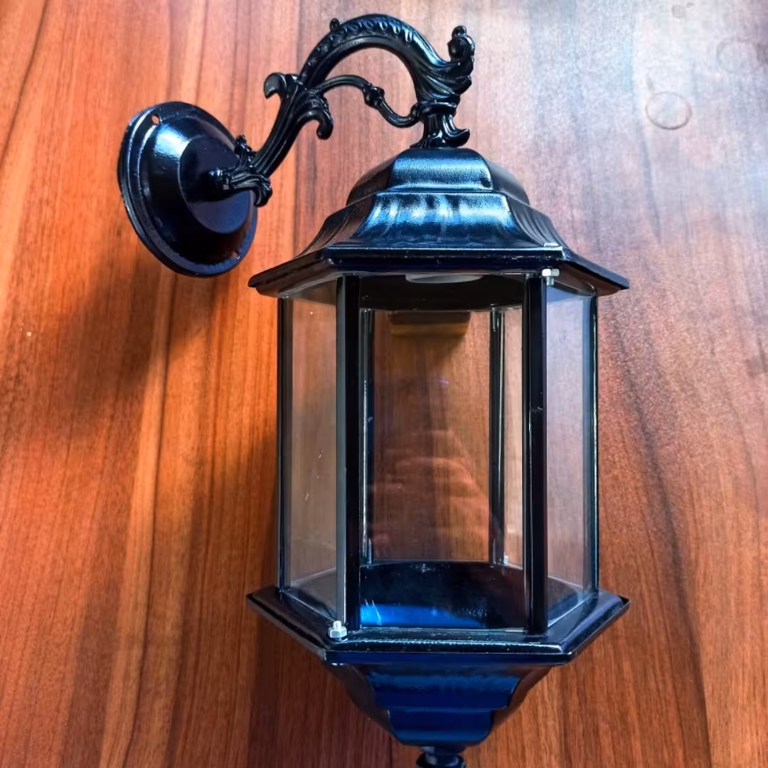 چراغ دیواری روبه پایین