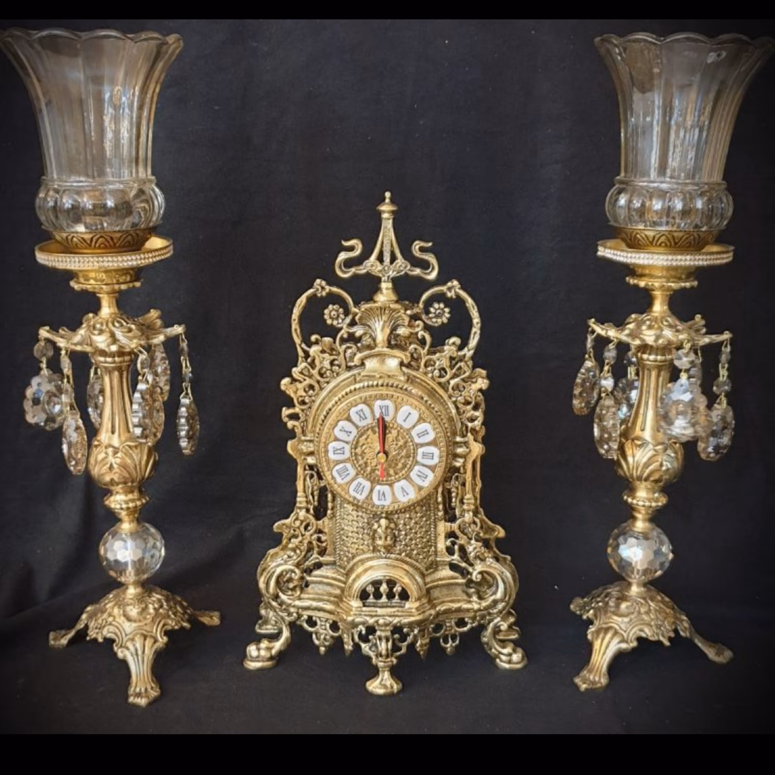 ساعت و شمعدان برنز