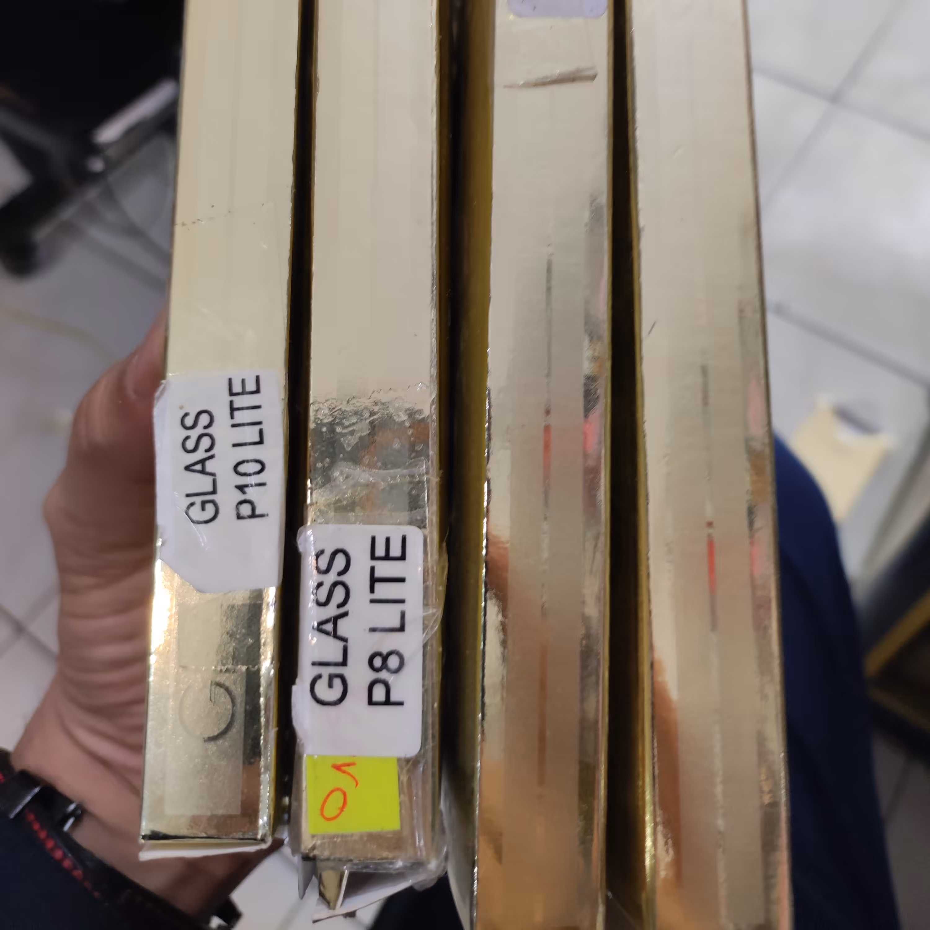 گلس گوشی های قدیمی  مدل ها در تصاویر هست