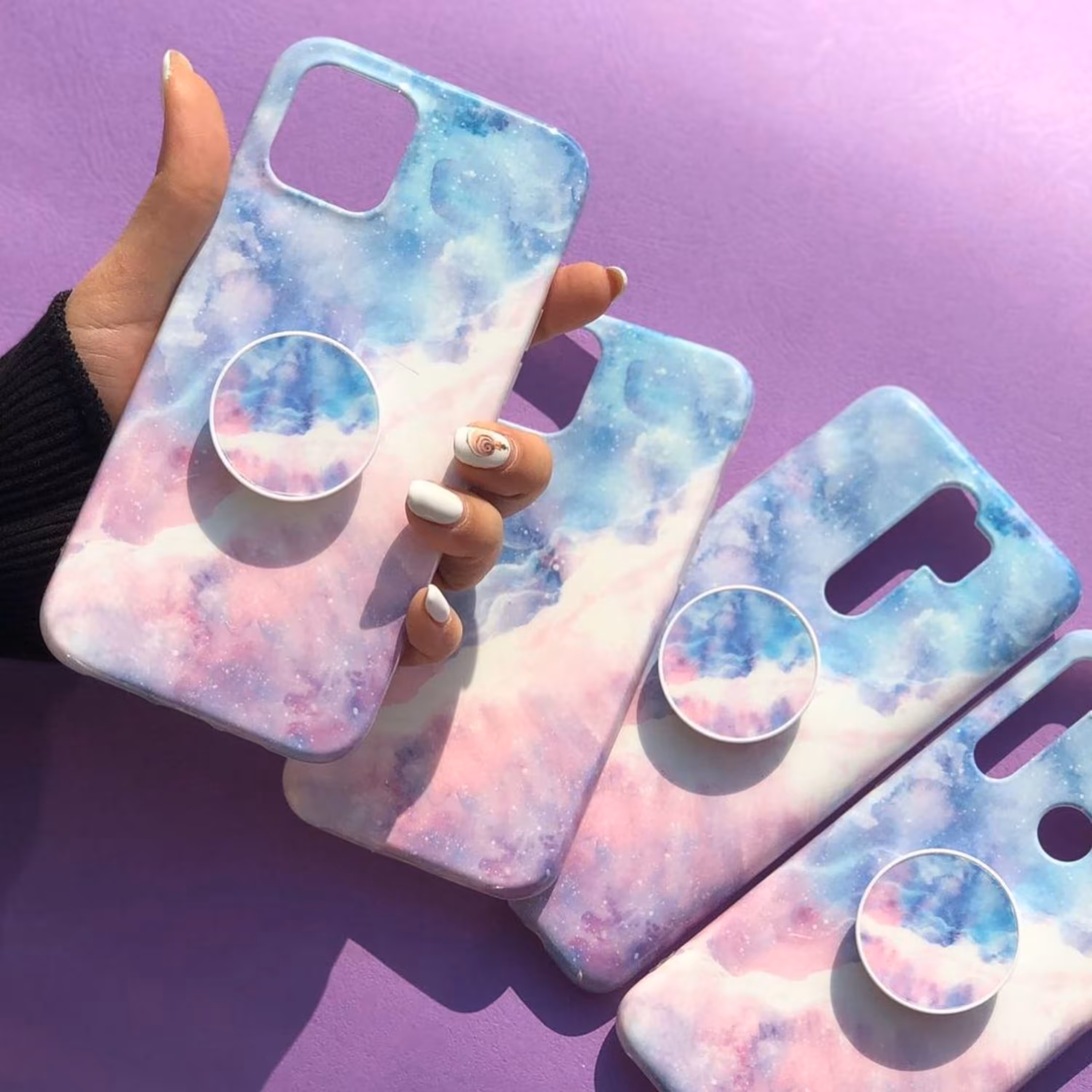 قاب کهکشانی به همراه پاپ سوکت مناسب برای آیفون 11 پرو