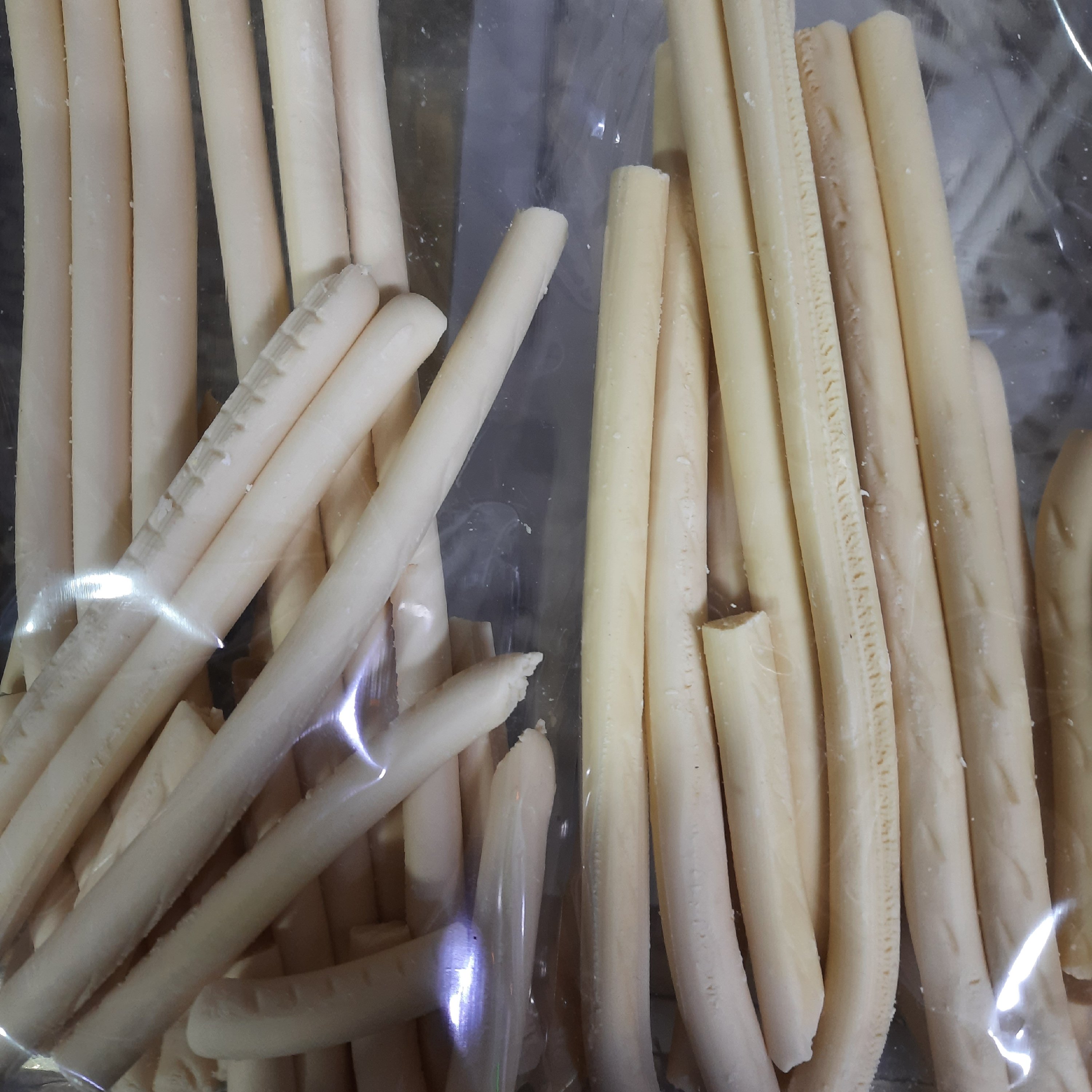 کشک رشته ای سفیدبسیار تازه نرم وخوش طعم نیم کیلویی
