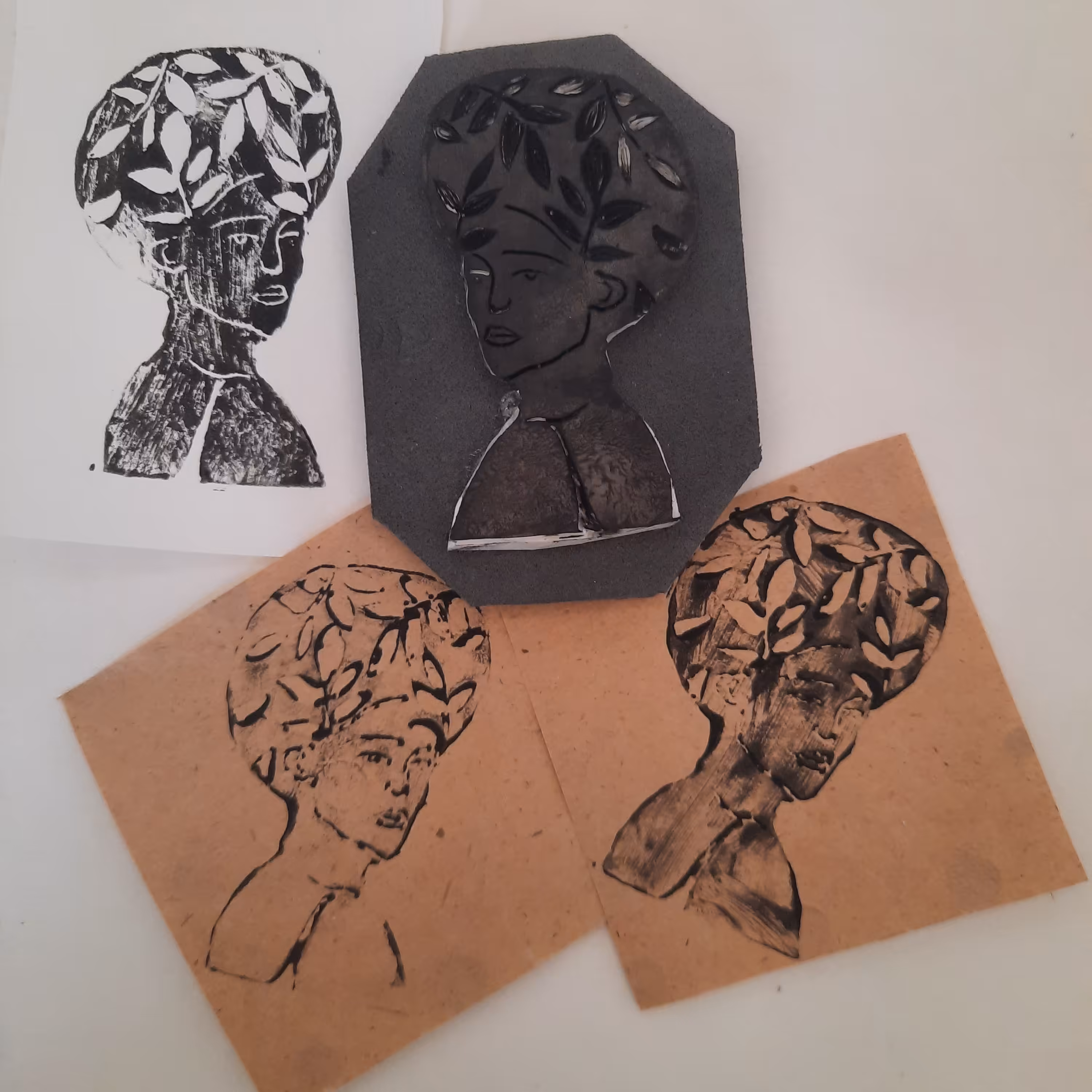 مهر لینو  طرح انتزاعی 