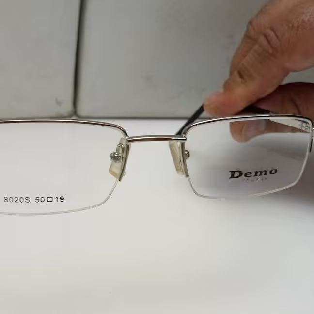 فریم عینک طبی کد04