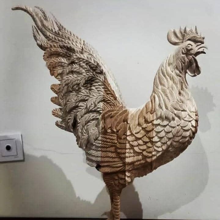 مجسمه خروس چوبی