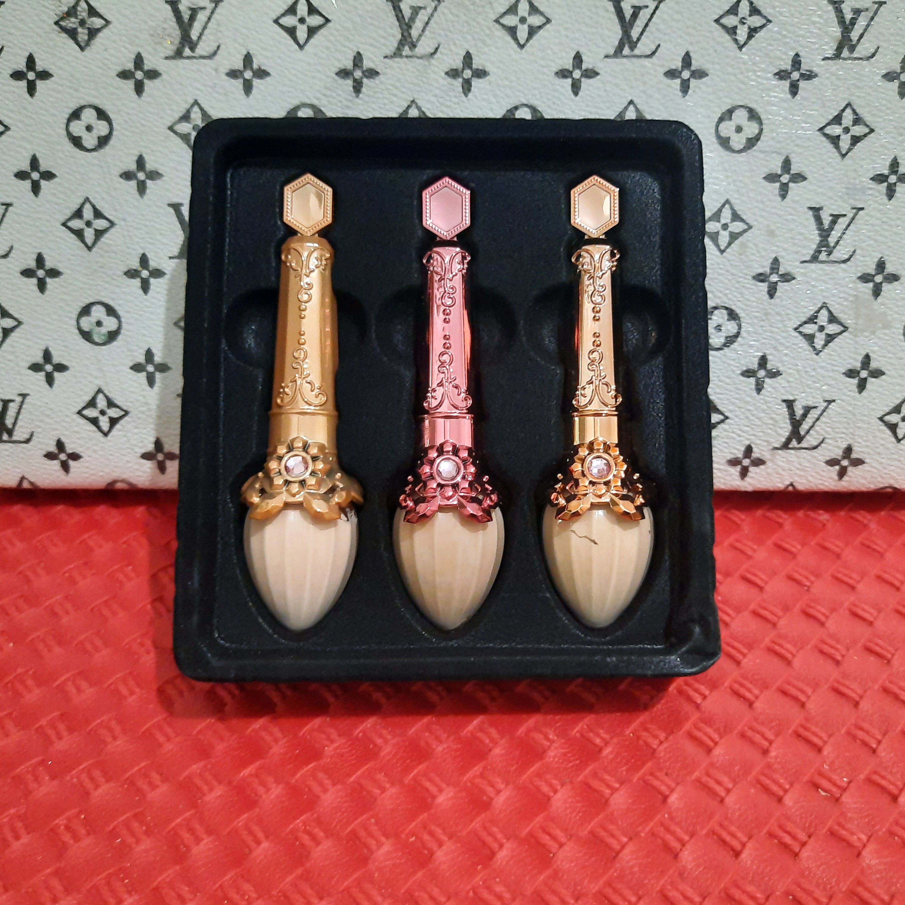 کانسیلر سلطنتی 3 عددی بسیار با کیفیت