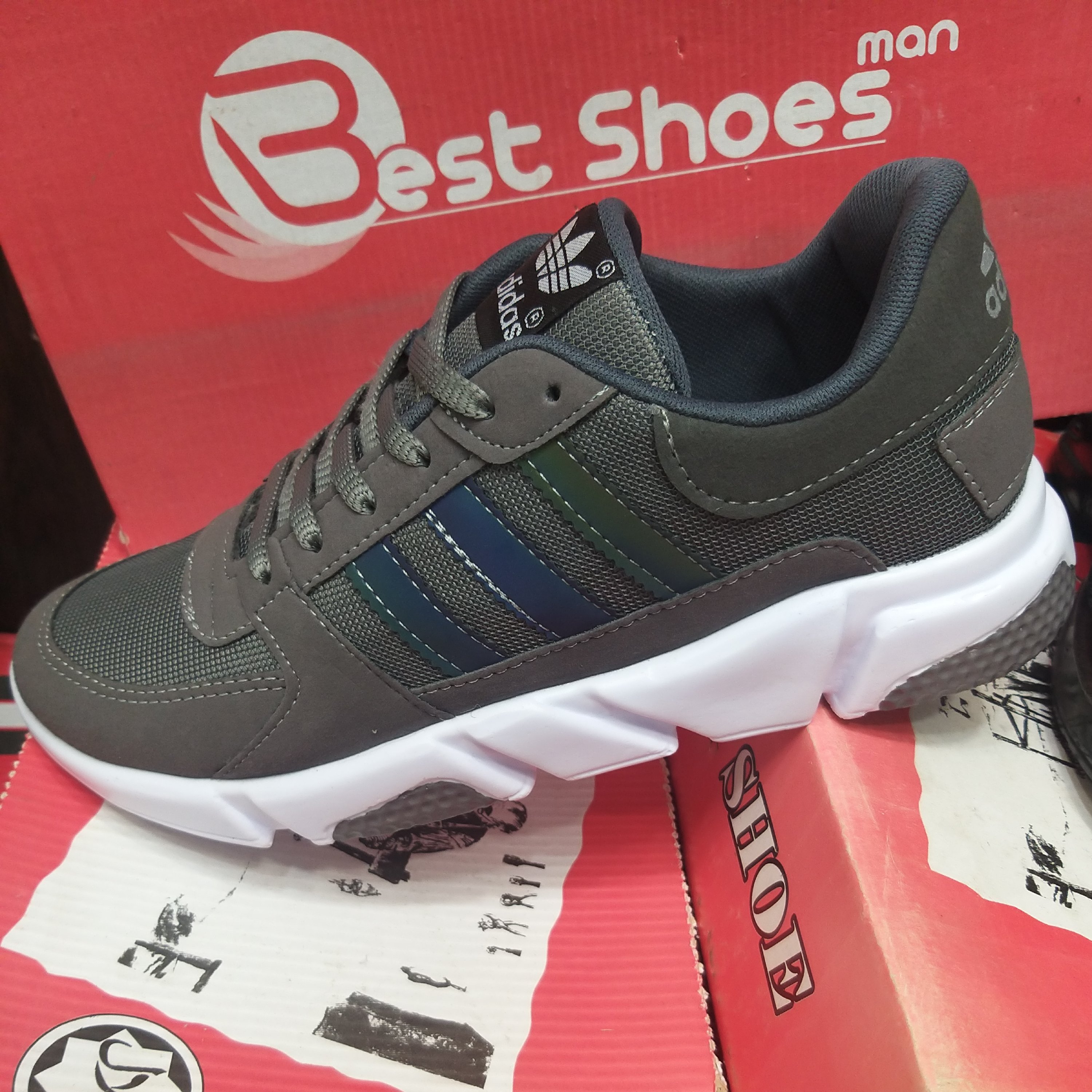 ادیداس شبرنگ