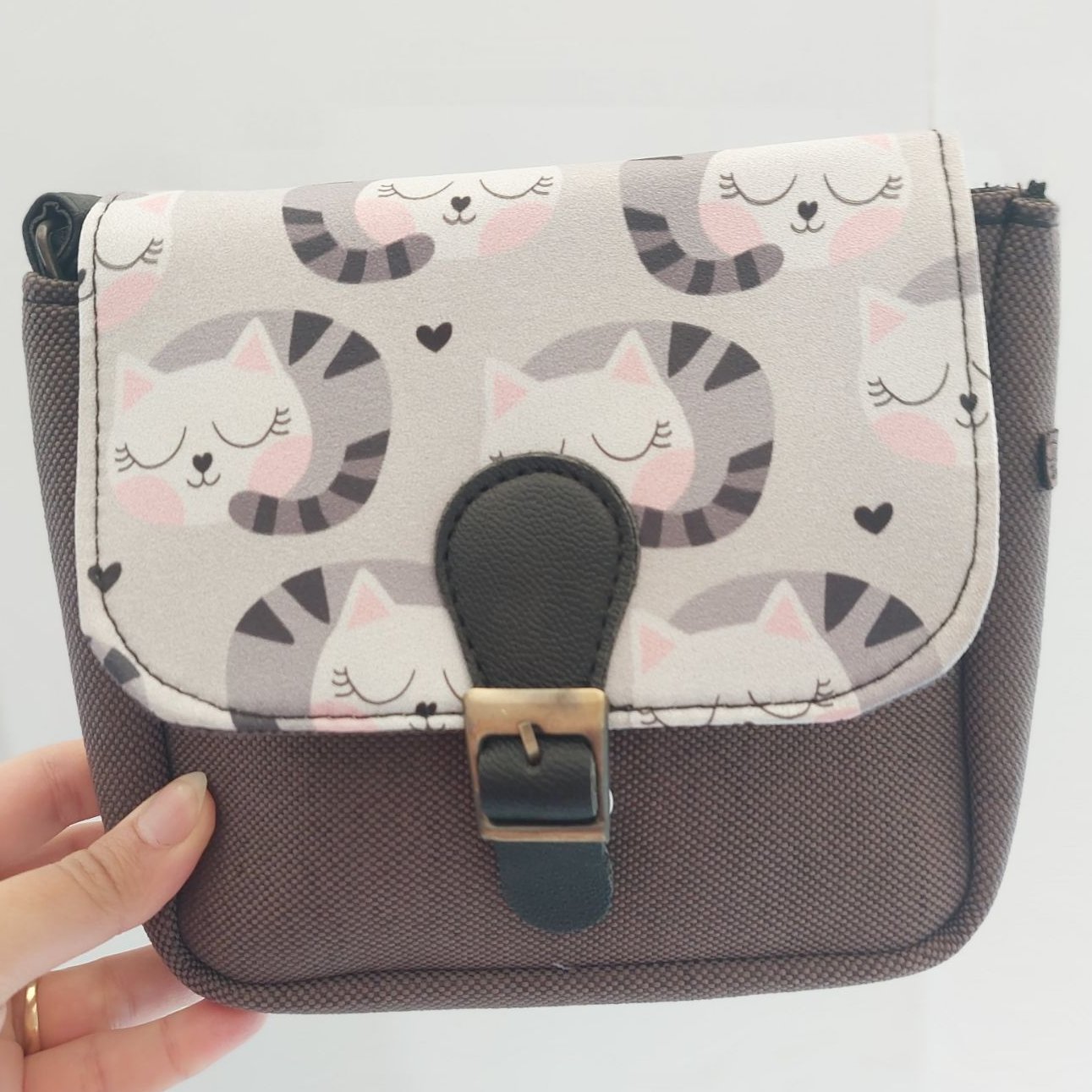 کیف دوشی فانتزی تک سگکی(طرح گربه های ملوس کد 2). هدیه زیبای روز دختر