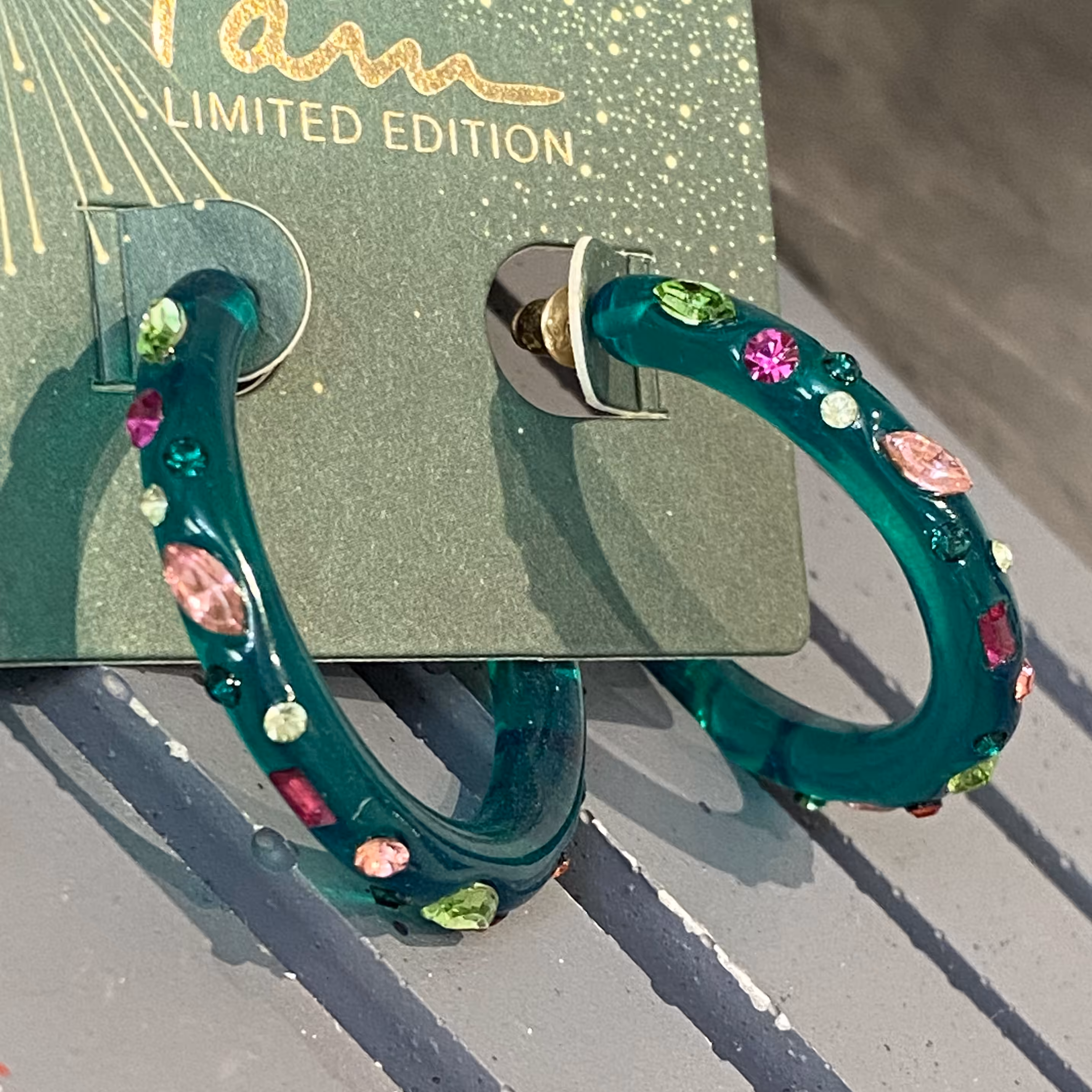 گوشواره نگین دار مولتی کالر وارداتی گوشواره میخی سبز