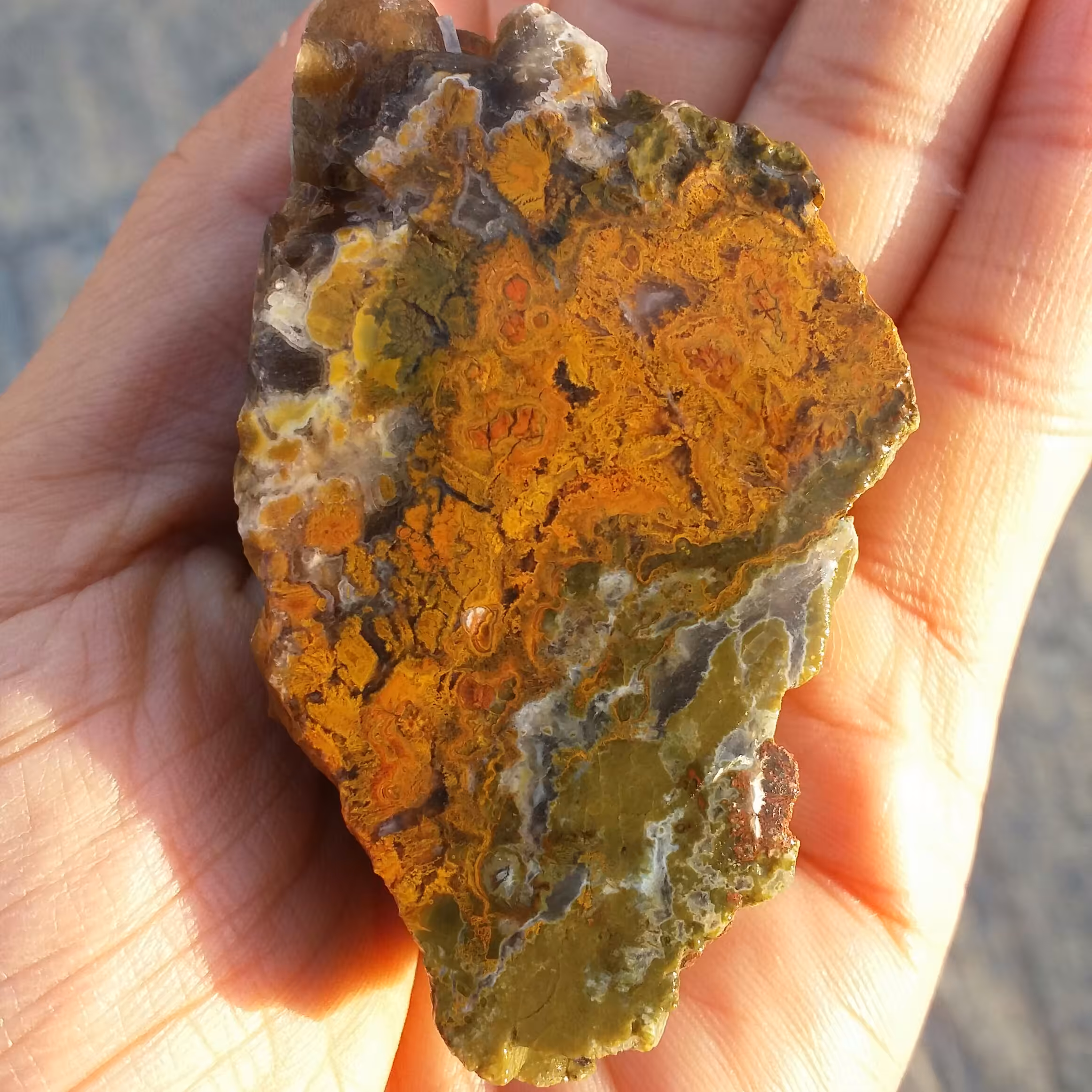 اسلایس سنگ راف عقیق منظره پاییزی بسیار دیدنی شاهکار خلقت کاملا طبیعی
با قابلیت ساخت چندین نگین محشر
 کد 8041