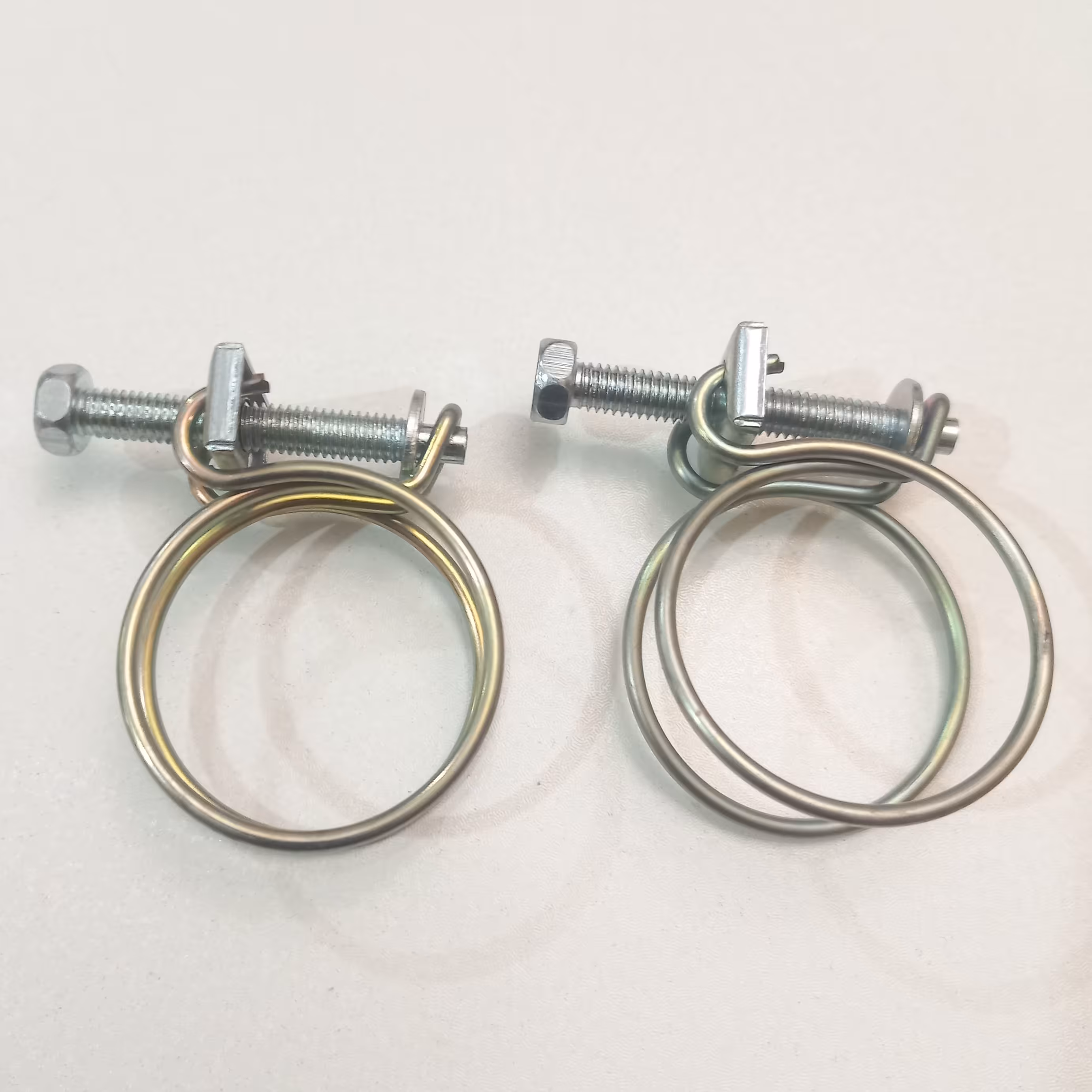 بست فلزی بسته 50 عددی کاملا سالم و نو