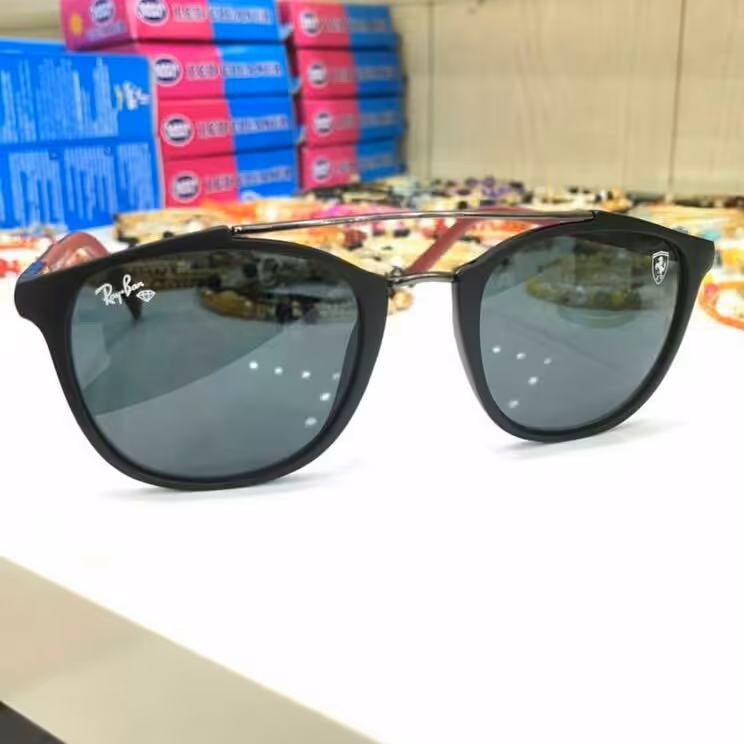 عینک آفتابی ریبن فراری