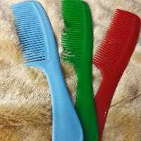 شانه حمام دارای دسته بلند در بسته بندی 18 عددی و حداقل 4 رنگ مختلف در یک بسته