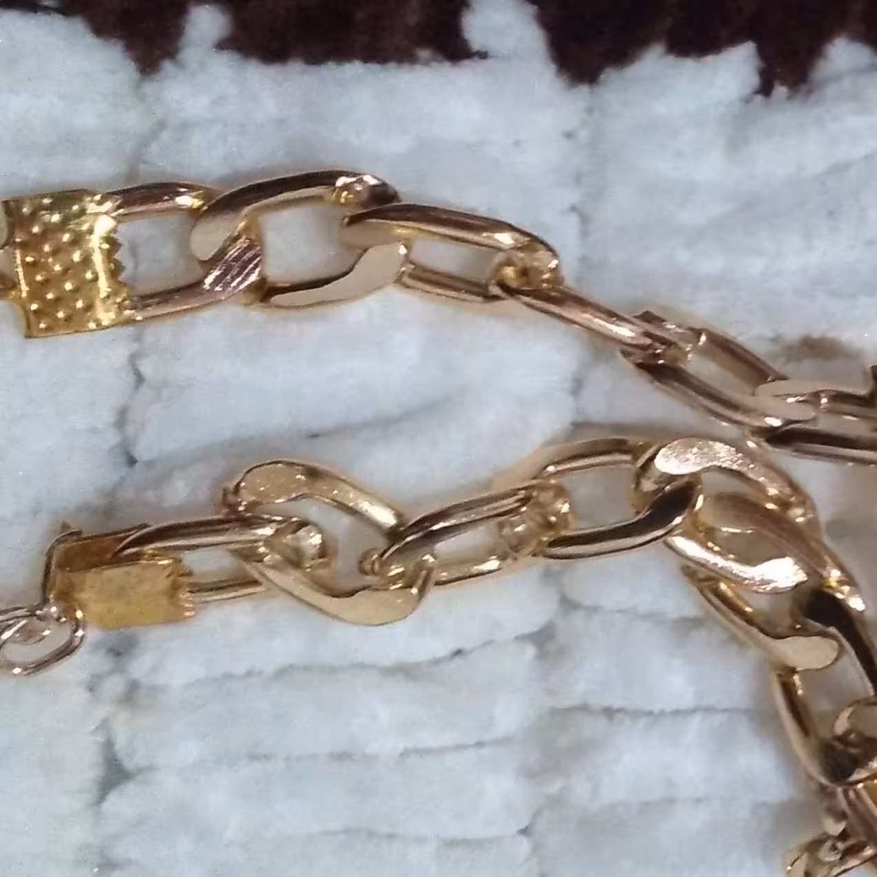 دستبند وگردنبندبدلیجات