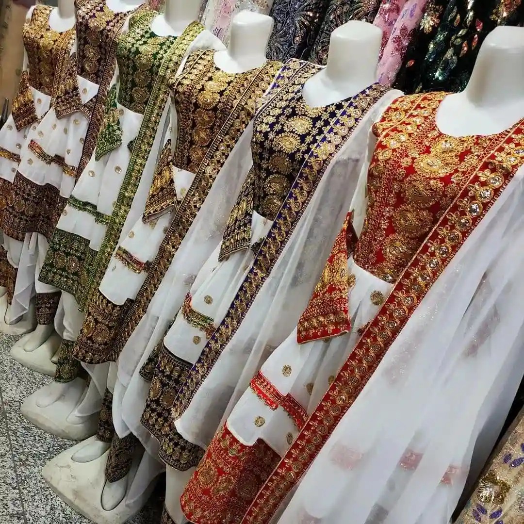 لباس زنانه افغانستانی