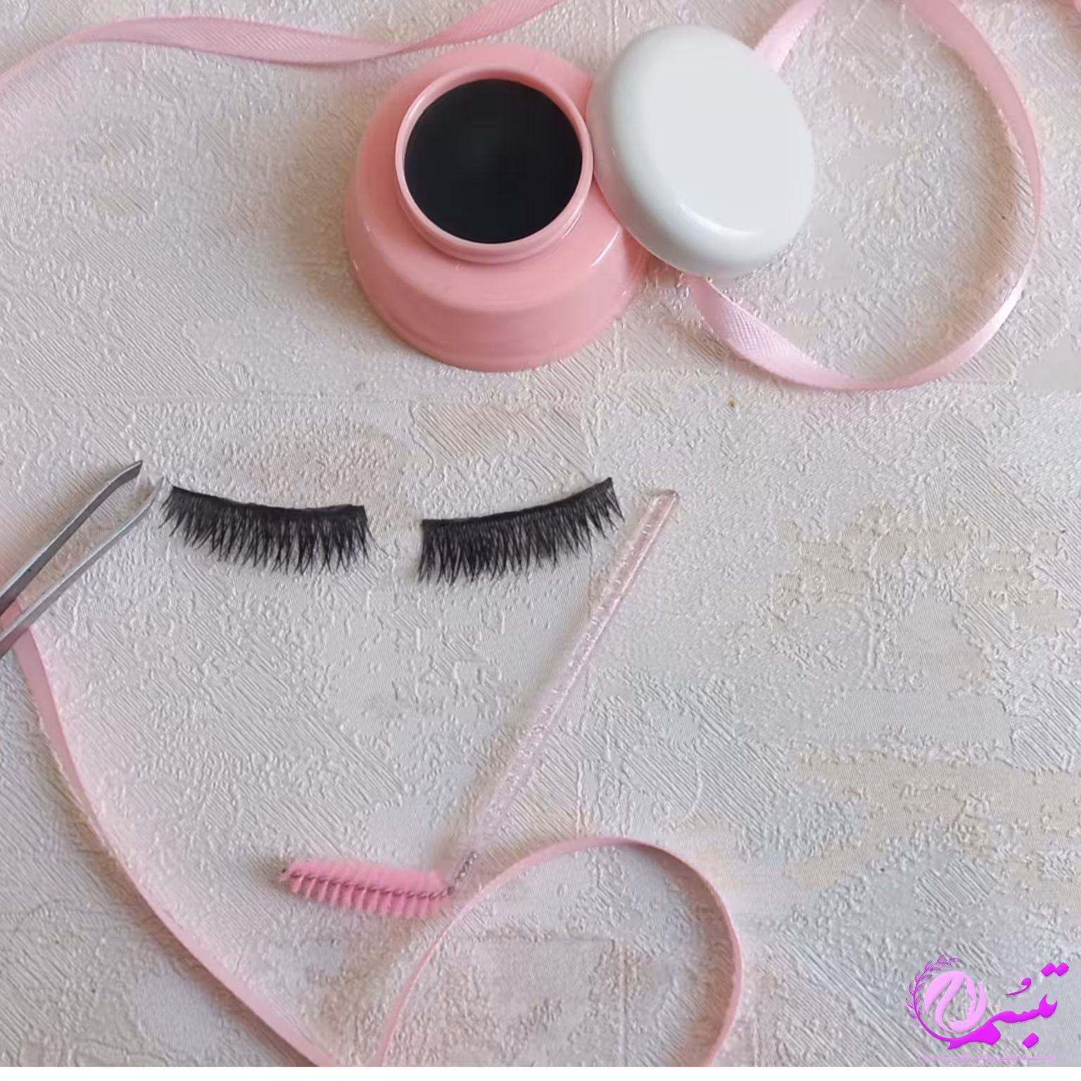 پماد رویش ابرو و مژه طبیعی