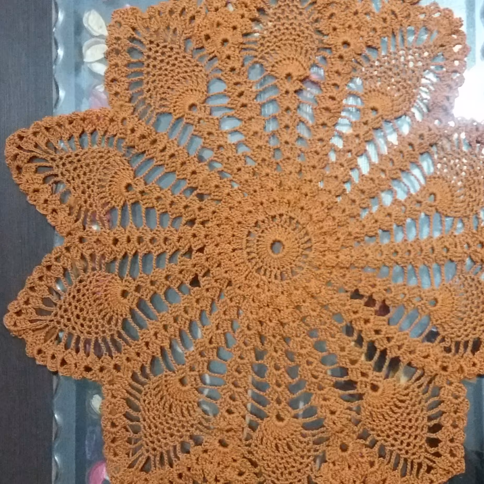 رومیزی آناناسی