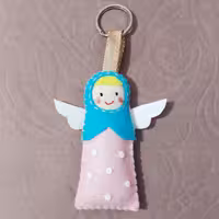 گیفت جشن تکلیف آویز کیف مدرسه(عروسک نمدی جشن تکلیف دخترونه)