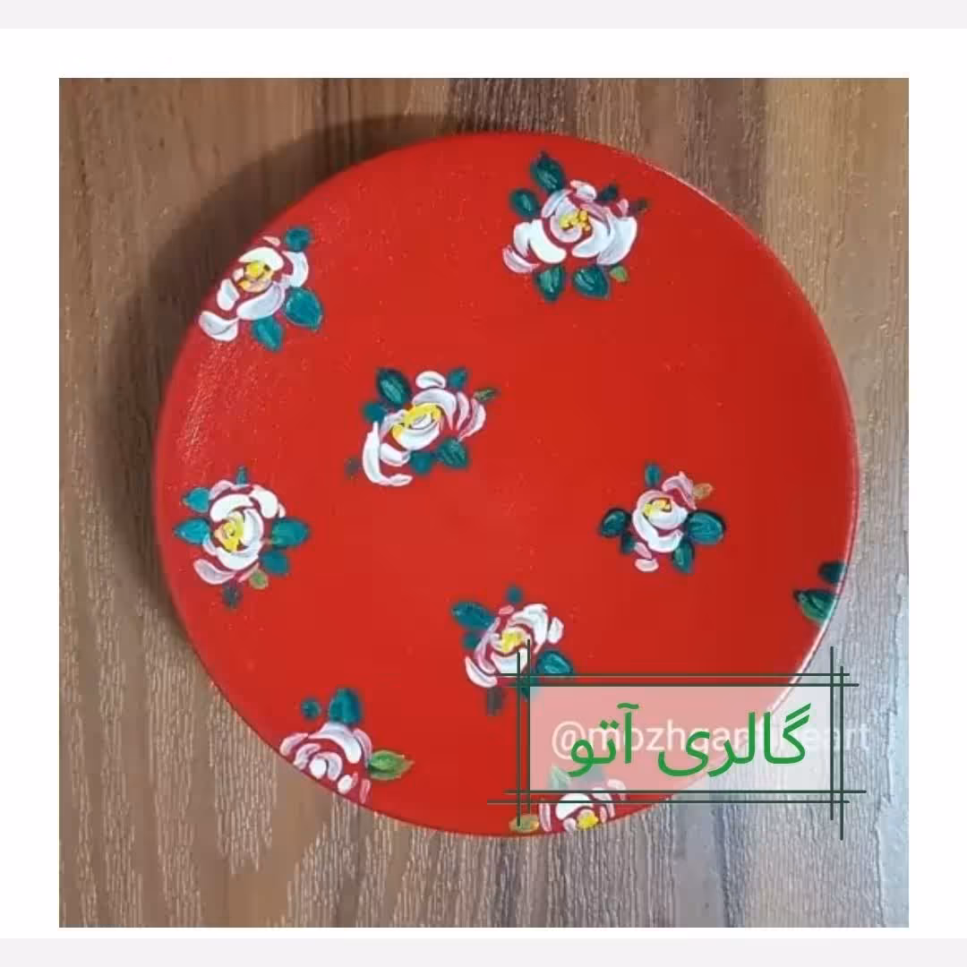 دیوارکوب قرمز شکوفه های بهاری