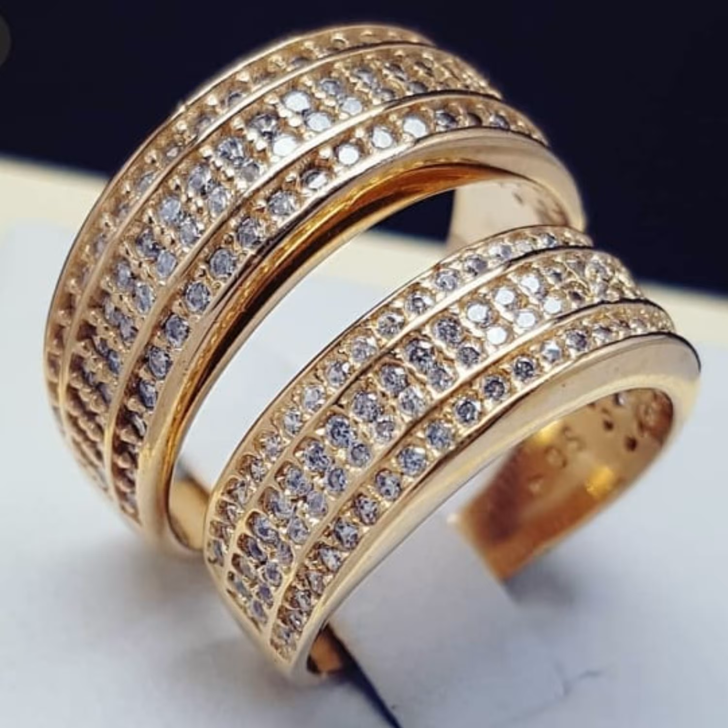 حلقه ست طلا روس با نگینهای برلیان اصلی رنگ ثابت ضمانتی